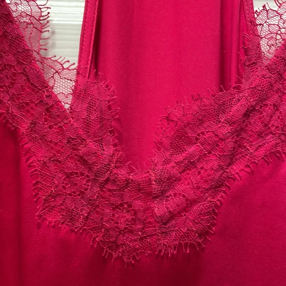 CAMI NYC Racer Charmeuse Cami in Hot Pink with Lace Trim - Picture 4 of 4